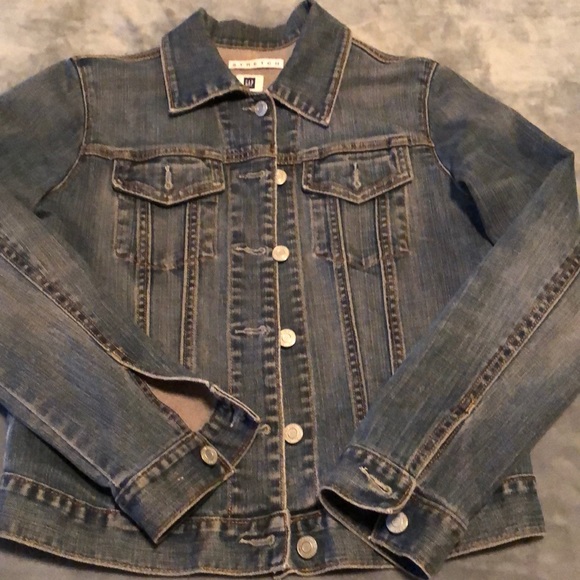 gap stretch jean jacket